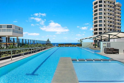 Awesome Ocean Views Broadbeach WiFi, Netflix, Wine - Accommodation Search 0