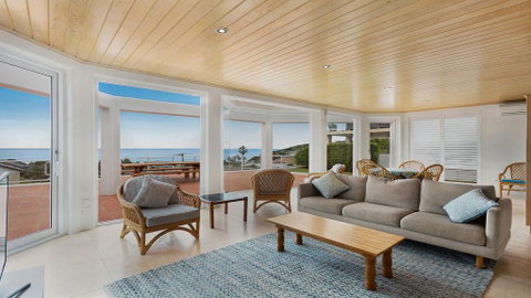 Azur 1 - South One Mile Beach - Accommodation Search 2