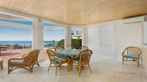 Azur 1 - South One Mile Beach - Accommodation Search 3