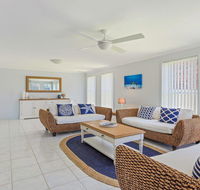 Azure Waters - perfectly positioned with ocean views - Accommodation Search