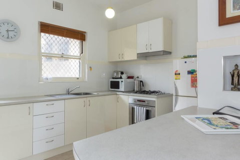 B6 Close To UWA, Swan River, Cafes & The New Childrens Hospital - Accommodation Search 3