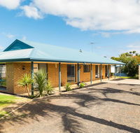 Back Beach Retreat - Accommodation Search