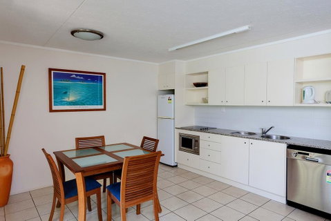 Baden 50 - Rainbow Shores, Swimming Pool, Walk To Beach, Tropical Surroundings - Accommodation Search 0
