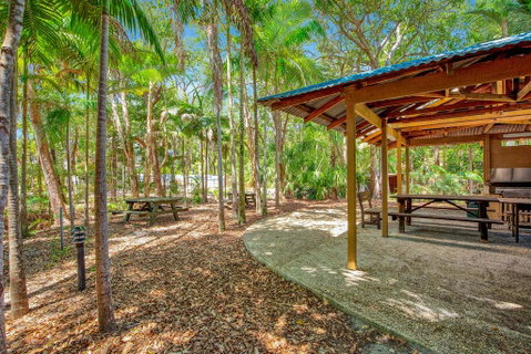 Baden 70 - Rainbow Shores, Ground Floor, Air Con, Overlooking Lap Pool - Accommodation Search 1