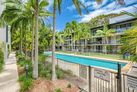 Baden 77 - Rainbow Shores, Pools, Outdoor Spa, Walk To Beach - Accommodation Search 2