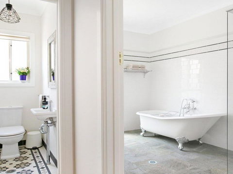 Ballogie Lodge - A Quality, Timeless Retreat - Accommodation Search 1
