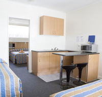 Bamboo Motor Inn - Accommodation Search