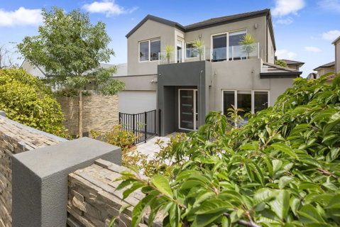 BANGALOW - MORNINGTON - Accommodation Search 0