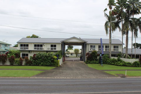 Barrier Reef Motel Innisfail - Accommodation Search 1