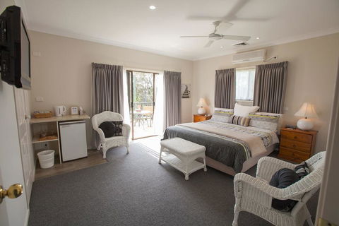 Batemans Bay Manor - Bed And Breakfast - Accommodation Search 0
