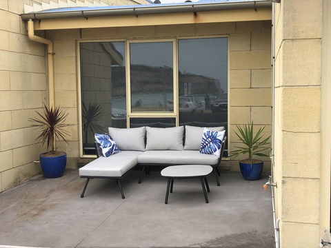 Bayview No 2 - Next To The Beach - Accommodation Search 3