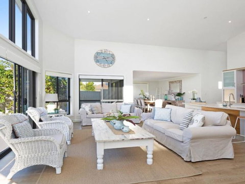 Beach 'Shac' On Parkway - Accommodation Search 0