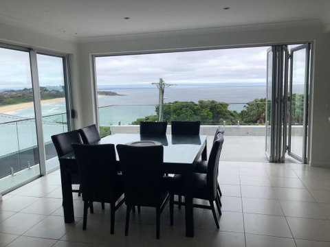 BEACH BREAK, 34 CLIFF ROAD - Accommodation Search 2