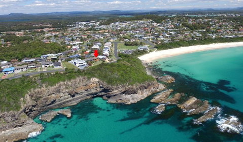BEACH BREAK, 34 CLIFF ROAD - Accommodation Search 0