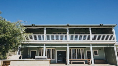 Beach Buoys House - Accommodation Search 1