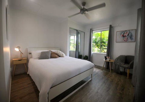Beach Daze - Accommodation Search 2