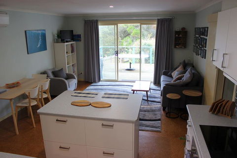 Beach House @ Smiths Beach - Accommodation Search 3