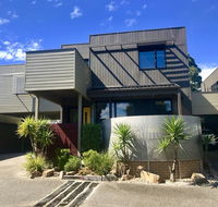 Beach Retreat Townhouse - Accommodation Search