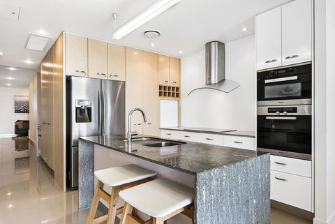 Beaches On Maroochy 1 Beach Parade - Accommodation Search 2