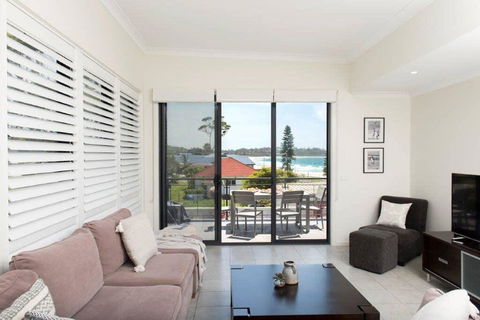Beachfront 7 - Accommodation Search 3