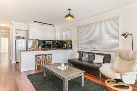 Beachfront On Golden Mile - Accommodation Search 3