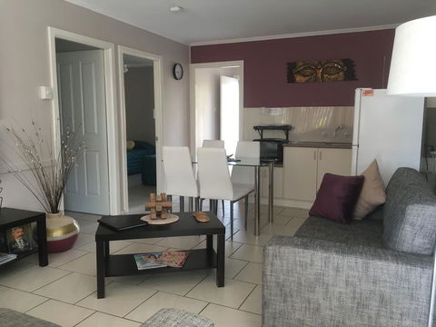 Beachlander Holiday Apartments - Accommodation Search 3
