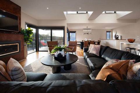 Retreat Lake Daylesford - Free Wifi - Accommodation Search 2