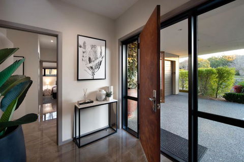 Retreat Lake Daylesford - Free Wifi - Accommodation Search 1