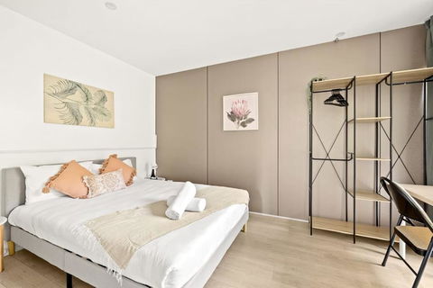 Relaxed Queen Room - Serene Spot At Pymble - Shared Bathroom - Accommodation Search 1