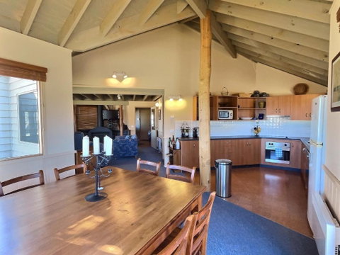 Red Robin - Accommodation Search 3