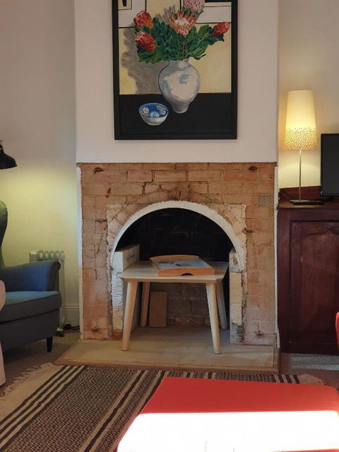 Redruth - 2 Bedroom Cottage Situated In Wandiligong - Accommodation Search 1