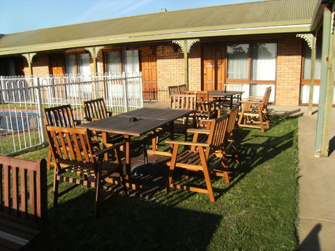 Regency Court Motel - Accommodation Search 2