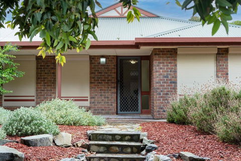Relaxing Holiday Home Pets Are Welcome - Accommodation Search 0