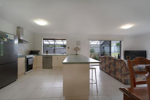 Relaxing Holiday Home Pets Are Welcome - Accommodation Search 2