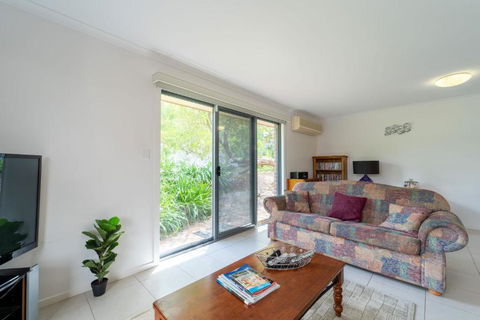 Relaxing Holiday Home Pets Are Welcome - Accommodation Search 3