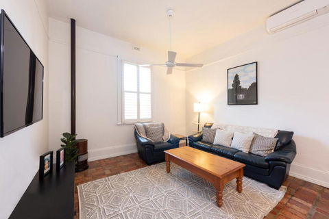 Renovated 2B 1B Victorian House In Princes Hill - Accommodation Search 0