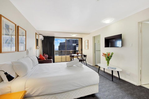 Renovated Stylish Studio - Accommodation Search 0