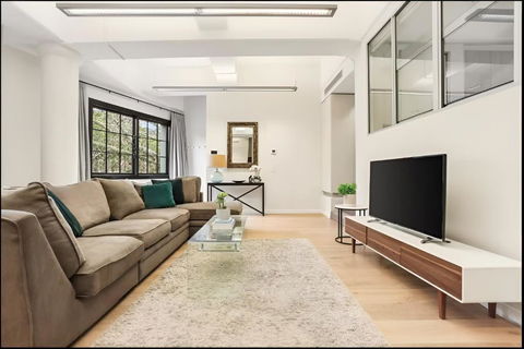 Renovated Warehouse Conversion In Heart Of Sydney - Accommodation Search 1