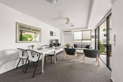 Resort Living - 10mins CBD - 2Bed / 2Bath / 1Car - Accommodation Search 0
