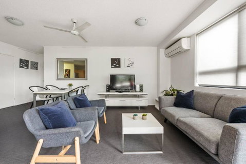 Resort Living - 10mins CBD - 2Bed / 2Bath / 1Car - Accommodation Search 3