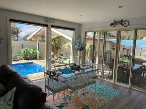 Resort On Morgan With Beautiful Private Pool, Pet Friendly - Accommodation Search 2