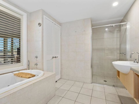 RESORT ON THE BEACH 2214/2215 - Accommodation Search 2