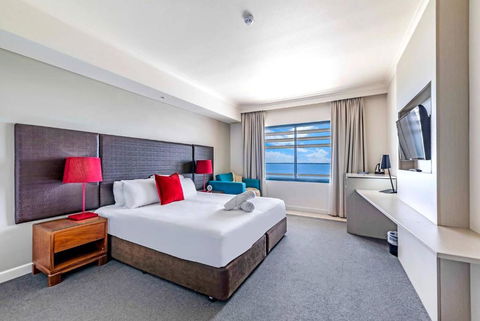 Resort Style Living In An Oceanview King Suite - Accommodation Search 0