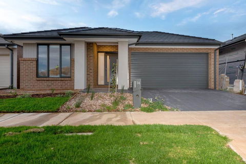 ResortStyle 4BR House With Parking - Accommodation Search 1