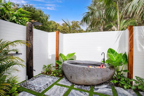 Rest Pet Friendly With Outdoor Bath 3 Mins Walk To Beach - Accommodation Search 0
