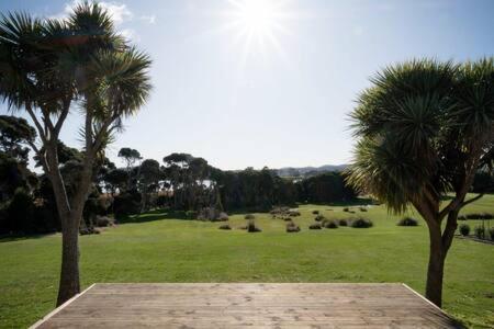 Retreat By The River - Views Wi-fi & Parking - Accommodation Search 2