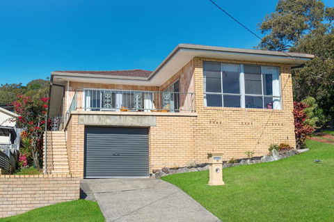 Retro Beach House - Accommodation Search 1