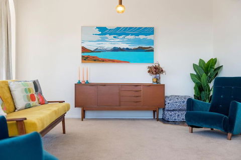 Retro Beach House - Accommodation Search 2
