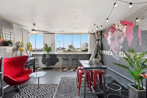 Retro Chic Vibes, Tropical Pool & Prime Location - Accommodation Search 0