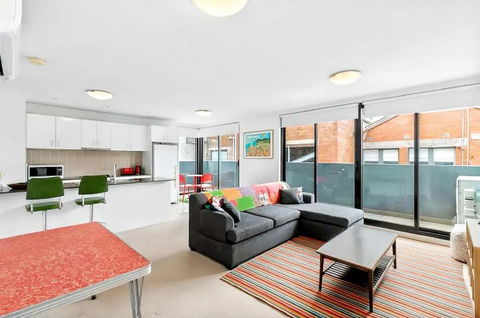 Right In The Centre Of Town - Accommodation Search 1
